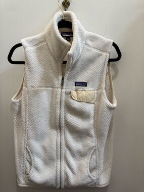 Patagonia Off-White Sherpa Fleece Jacket